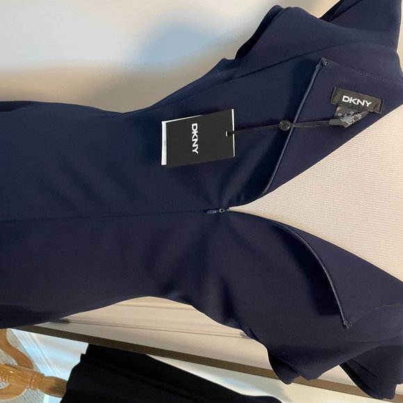 Navy DNKY short dress with ruffled cap sleeves - Picture 4 of 5